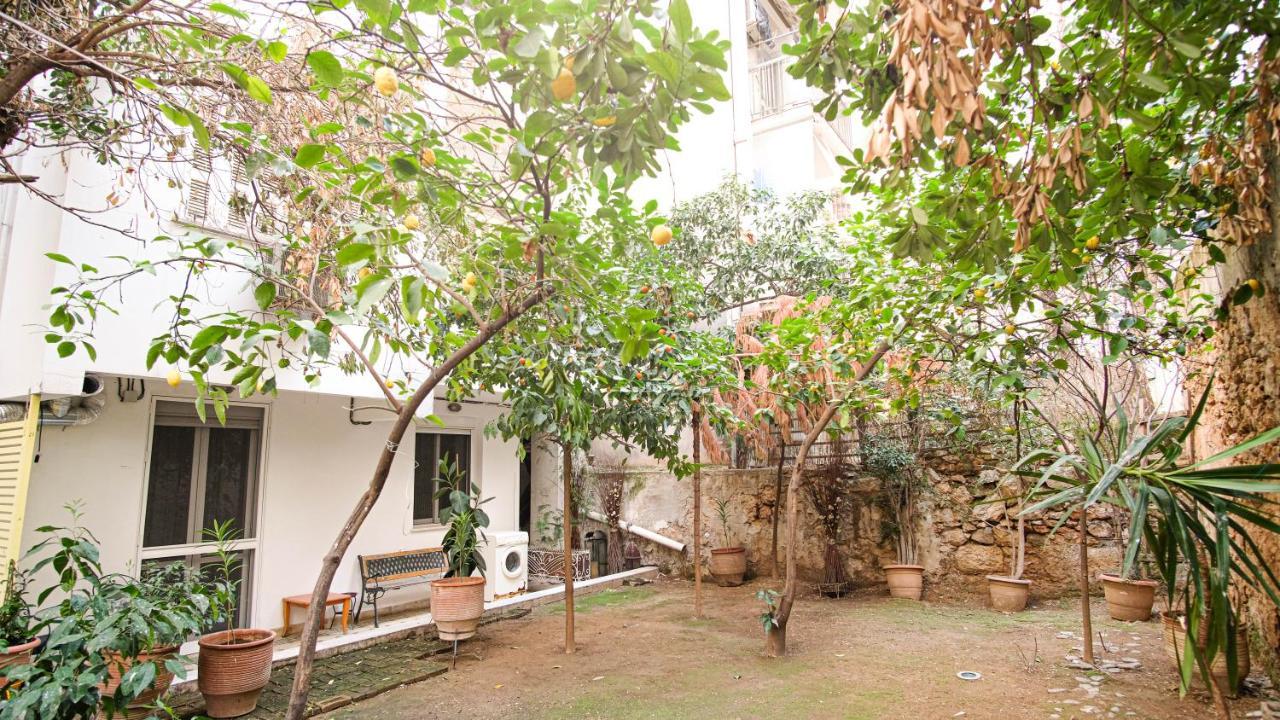 Quiet And Central Flat With Private Backyard Garden Athens Exterior photo